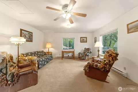 Living - 40 Blue Jay Loop, Walla Walla, WA 99362 photo 1 of 3