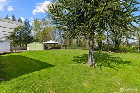 Exterior - 907 Dyer Rd, Sultan, WA 98294 photo 8 of 13
