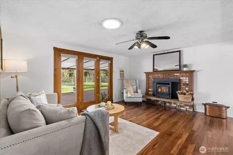 Living - 907 Dyer Rd, Sultan, WA 98294 photo 1 of 6