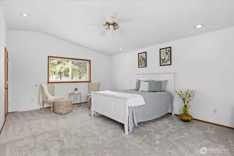 Bedroom - 907 Dyer Rd, Sultan, WA 98294 photo 1 of 4