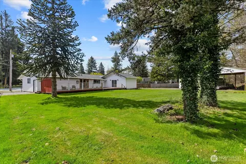 Exterior - 907 Dyer Rd, Sultan, WA 98294 photo 9 of 13