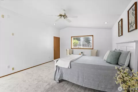 Bedroom - 907 Dyer Rd, Sultan, WA 98294 photo 2 of 4