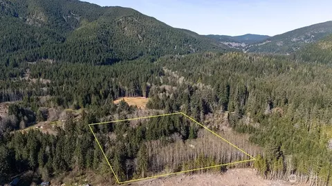 999 Night Hawk Ln, Clallam Bay, WA 98326