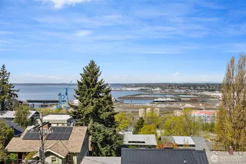 715 N Garden St #303, Bellingham, WA 98225