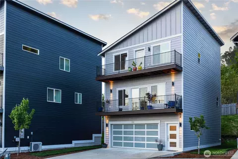 134 Blackfish Ct, Bremerton, WA 98310