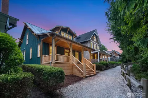 18 Primrose Ln, Pacific Beach, WA 98571
