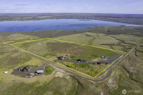 169 Banks Lake View Rd #99115, Coulee City, WA 99115