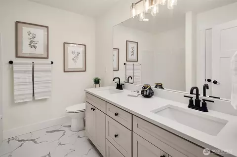 Bath - 13 160th Pl SE, Bothell, WA 98012 photo 5 of 6