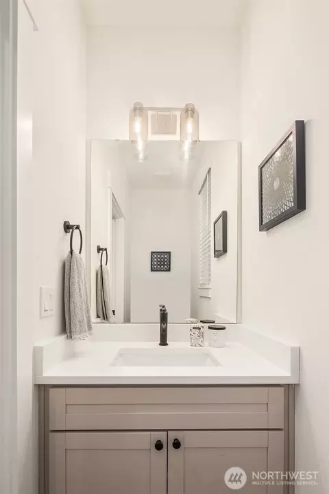 Bath - 13 160th Pl SE, Bothell, WA 98012 photo 1 of 6