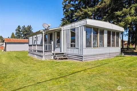 30 Marsden Rd, Port Angeles, WA 98362