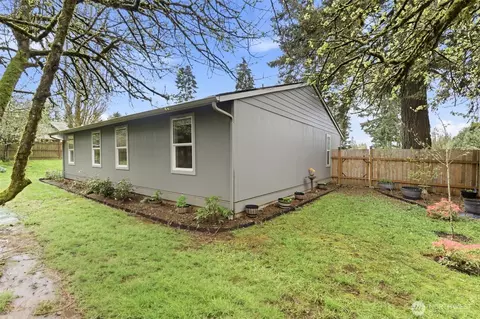 Exterior - 326 Cedar Ct, Winlock, WA 98596 photo 2 of 8