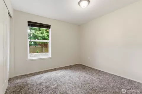 Bedroom - 326 Cedar Ct, Winlock, WA 98596 photo 6 of 6