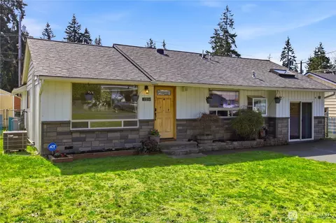 5514 Firwood Dr, Lynnwood, WA 98036