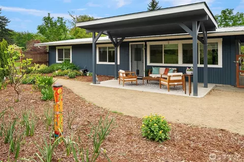 9917 SW 206th Ct, Vashon, WA 98070