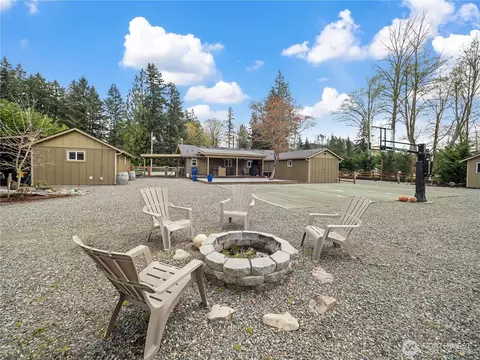 Exterior - 41423 270th Ave SE, Enumclaw, WA 98022 photo 7 of 9