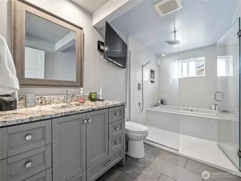Bath - 41423 270th Ave SE, Enumclaw, WA 98022 photo 1 of 5