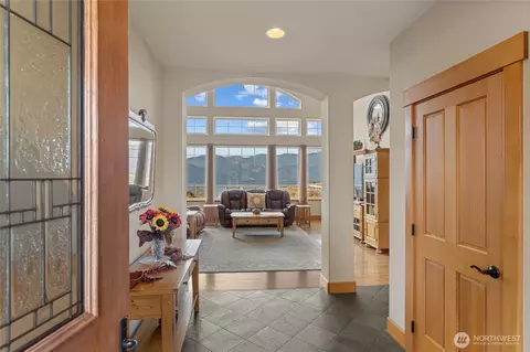 Entry Way - 357 Lakayuse Rd, Manson, WA 98831 photo 1 of 2
