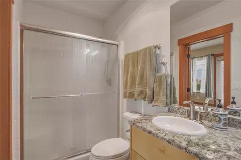 Bath - 357 Lakayuse Rd, Manson, WA 98831 photo 4 of 4