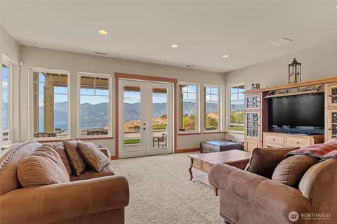 Living - 357 Lakayuse Rd, Manson, WA 98831 photo 3 of 3