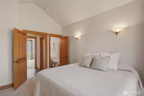 Bedroom - 357 Lakayuse Rd, Manson, WA 98831 photo 2 of 4