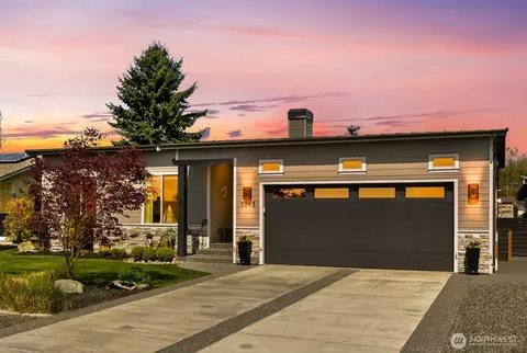 8248 Cowichan Rd, Blaine, WA 98230