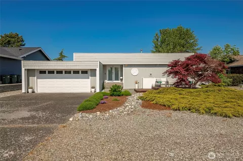 8105 Cowichan Rd, Blaine, WA 98230