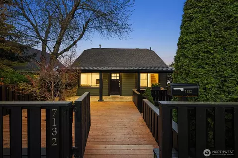 7132 34th Ave SW, Seattle, WA 98126