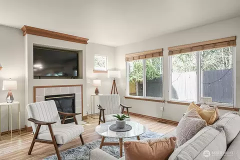Living - 15006 49th Dr SE, Everett, WA 98208 photo 4 of 7
