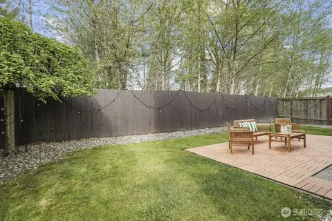 Exterior - 15006 49th Dr SE, Everett, WA 98208 photo 6 of 9