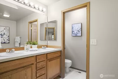 Bath - 15006 49th Dr SE, Everett, WA 98208 photo 1 of 3