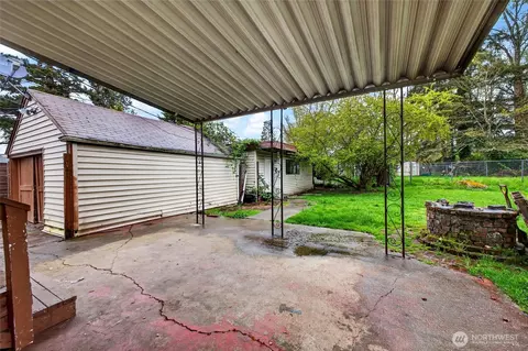 Exterior - 6515 E St, Tacoma, WA 98404 photo 3 of 5