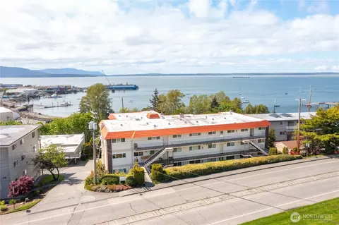 1014 11th St #103, Bellingham, WA 98225
