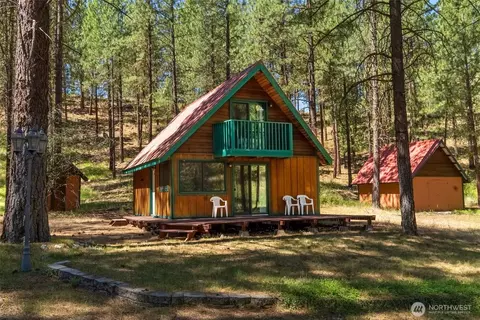 93 Larkspur Dr, Winthrop, WA 98862