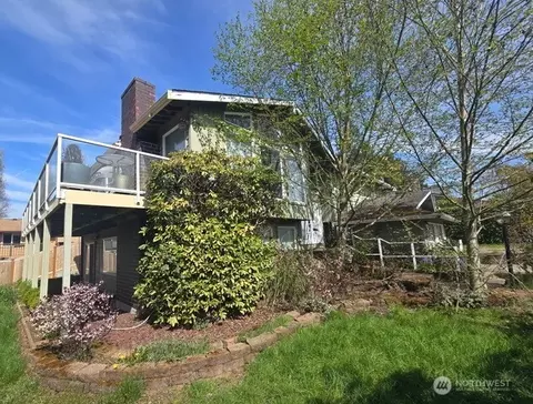 906 S 262nd Pl, Des Moines, WA 98198
