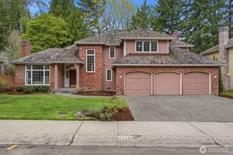 22226 NE 19th St, Sammamish, WA 98074