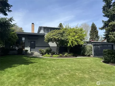 1128 N Skyline Dr, Tacoma, WA 98406