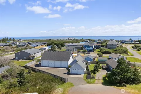 964 Attu Ct SW, Ocean Shores, WA 98569