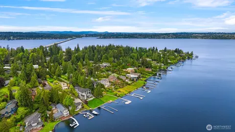 3234 78th Pl NE, Medina, WA 98039