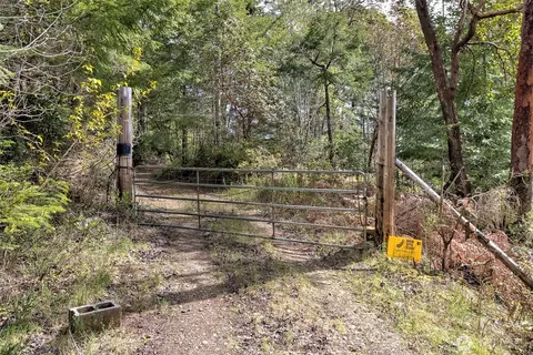 100 E Skyview Dr, Union, WA 98592 photo 3