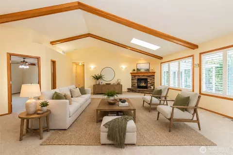 315 Dungeness Greens Way, Sequim, WA 98382