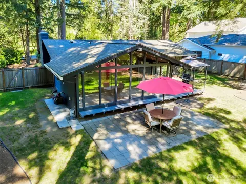 15803 NE 195th St, Woodinville, WA 98072