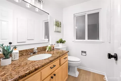 Bath - 17811 7th Ave W, Bothell, WA 98012 photo 1 of 4