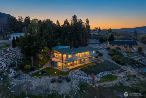404 S Clifford St, Chelan, WA 98816