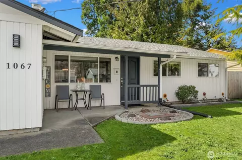 1067 Anacortes Ave NE, Renton, WA 98059