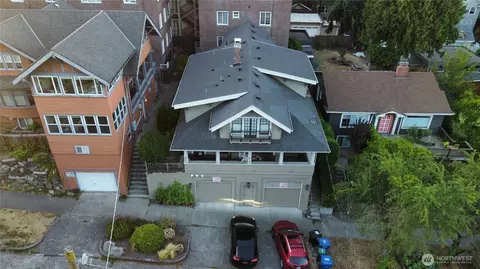 812 E Gwinn Pl, Seattle, WA 98102
