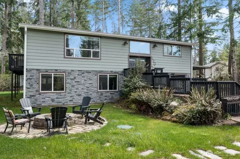 170 E Country Club Dr N, Union, WA 98592