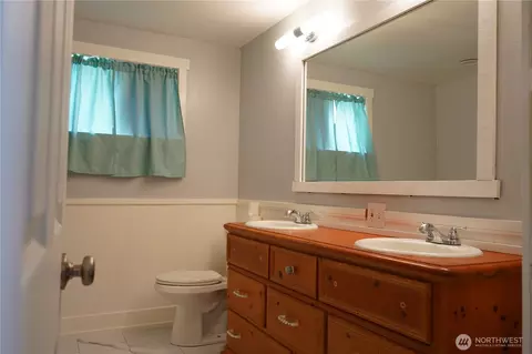 Bath - 159 W Alder St, Sequim, WA 98382 photo 3 of 6