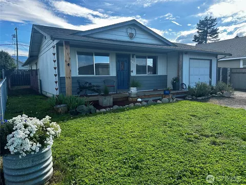 159 W Alder St, Sequim, WA 98382