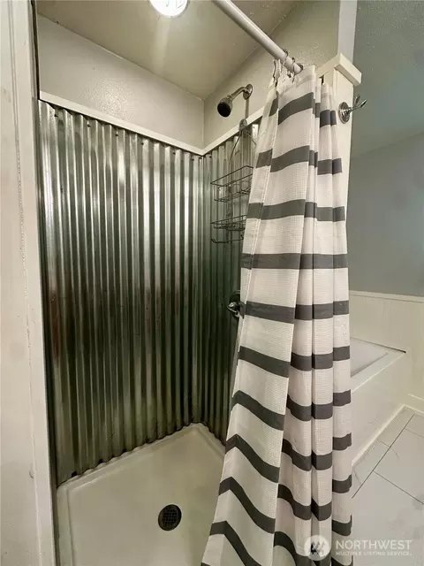Bath - 159 W Alder St, Sequim, WA 98382 photo 6 of 6