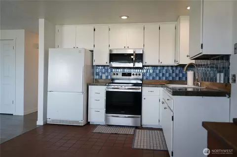 Kitchen - 159 W Alder St, Sequim, WA 98382 photo 1 of 4